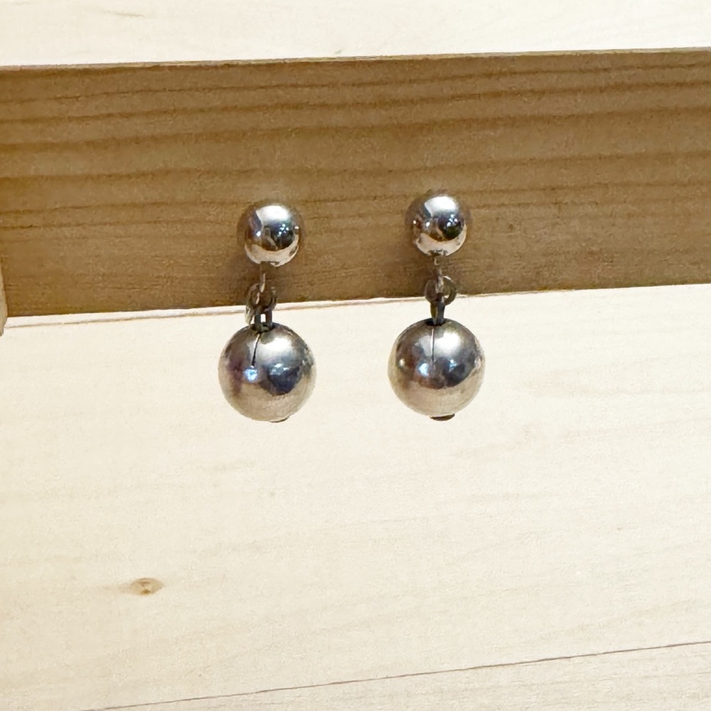 Vintage Accessocraft Silver Tone Double Sphere Ball Drop Earrings Screw Backs